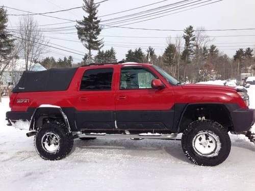 Lifted 2002 chevrolet avalanche 1500 z71 crew cab pickup 4-door 5.3l