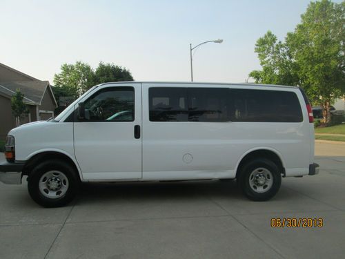 2007 chevrolet express 3500 ls standard passenger van 4-door 6.0l