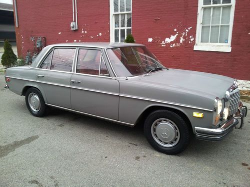 1973 mercedes benz 220 d 4 door