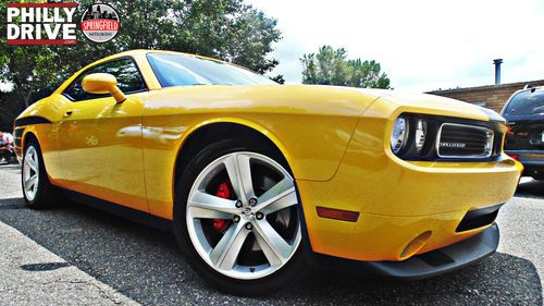 2010 detonator yellow dodge challenger srt8 coupe 2-door 6.1l hemi