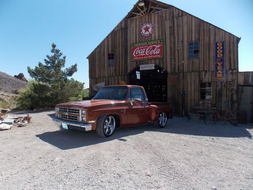 Chevy stepside pickup c-10 restomod fuel injected tpi 5.7 350 a/c automatic