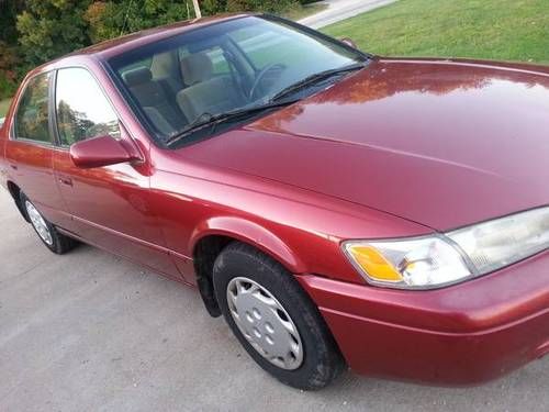 1997 toyota camry le ***no reserve***