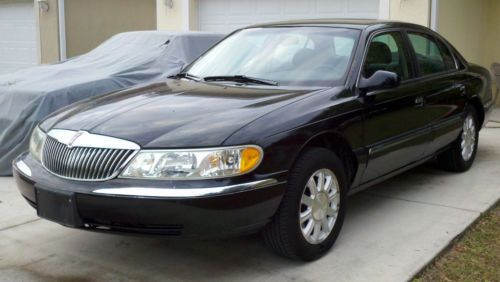 2000 lincoln continental,  beautiful car, runs like new, ice cold a/c, new tires