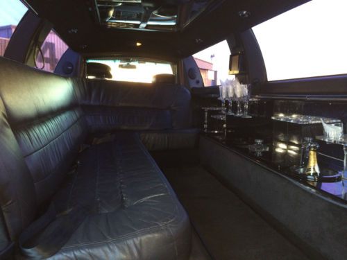 1999 Lincoln Stretch Limousine (NO RESERVE), image 6