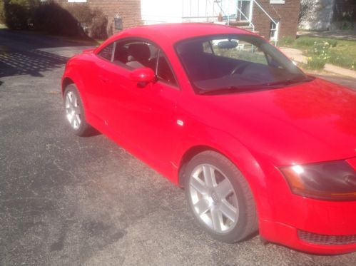Red audi tt coupe in excellent condition