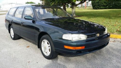 1993 toyota camry le v-6 wagon with 3rd row seat only 107k miles and 1 owner