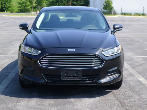 2014 ford fusion 2.5l se with low miles, no reserve!!