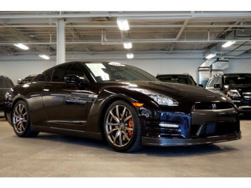 Premium 1 of 50 in the usa limited nissan gt-r r race ready *3600 miles* edition