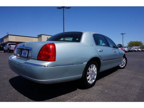 2007 lincoln town car signature limited
