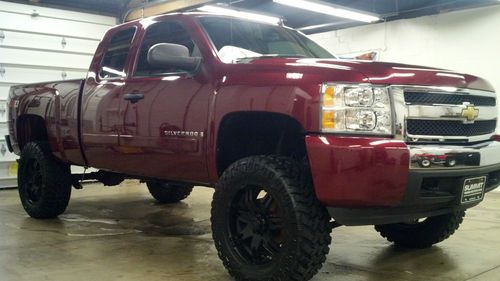 2008 chevrolet silverado lifted custom 1500 lt extended cab pickup 4-door 5.3l