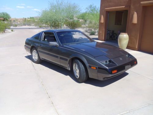 1985 Nissan 300ZX Charcoal Base Coupe 2-Door 3.0L, image 2