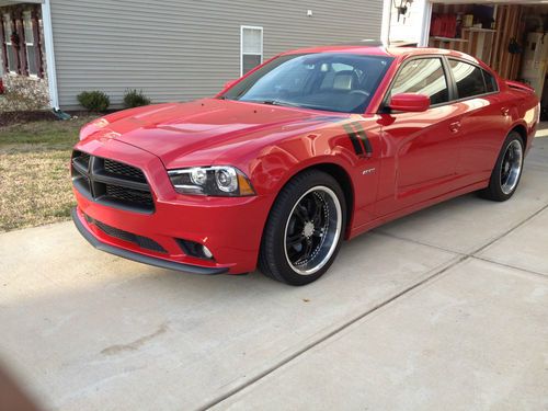 2013 dodge charger r/t max---everything plus some 7k miles