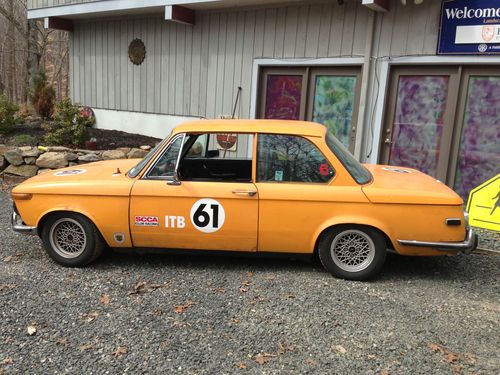 Bmw 2002 vintage race car