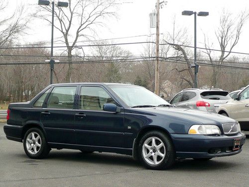 1999 volvo s70 sedan 2.4l auto leather htd seats moonroof no reserve!!