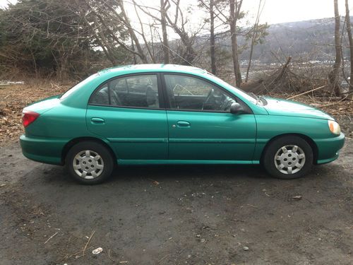 2001 kia rio base sedan 4-door 1.5l salvage rebuildable