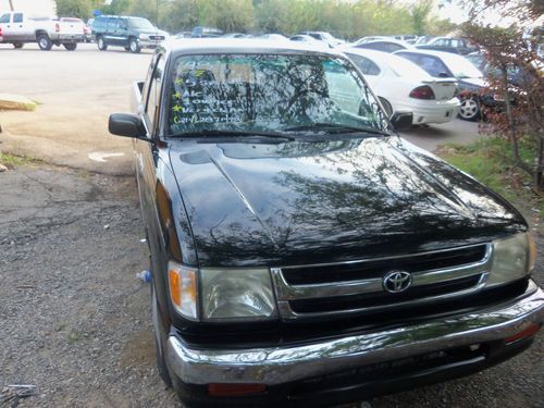 1998 toyota tacoma dlx extended cab pickup 2-door 2.4l