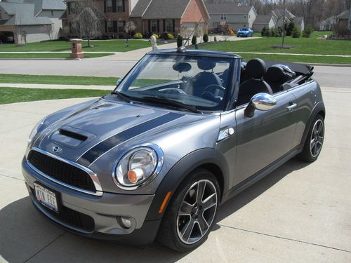 2009 mini cooper s convertible 2-door 1.6l low miles!  let's motor!