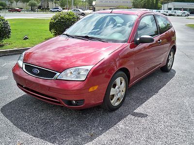 2005 ford focus zx3, ses, automatic, power sunroof, clean, great gas mileage