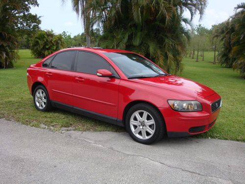 2006 volvo s40 2.4i sedan 4-door 2.4l. clean title;