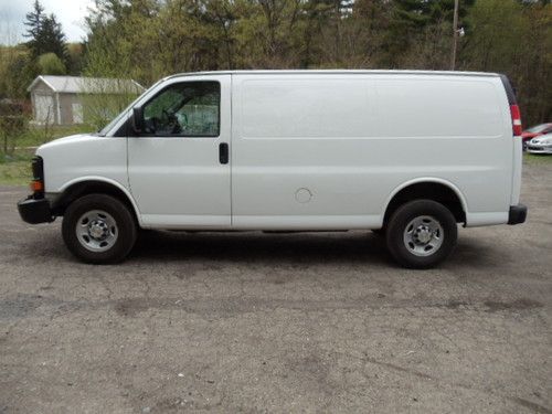 Repairable rebuildable wrecked salvage project e z fix auto g3500 express van