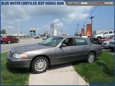 No reserve,  new car trade in, super clean, runs &amp; drives like a lincoln should!