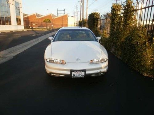 1997 oldsmobile aurora base sedan 4-door 4.0l - low mileage