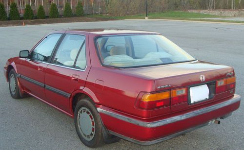 Buy used Rare 1989 Honda Accord LXi Sedan 4-Door 2.0L - Automatic - Low