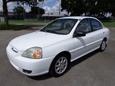 Florida 03 rio 36k miles elderly owned 1-owner real gas saver economical low $$$
