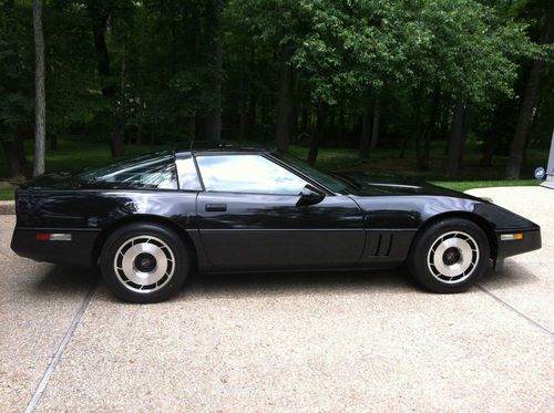 1984 chevrolet corvette - ultra low miles - 4,425 like new - garage kept