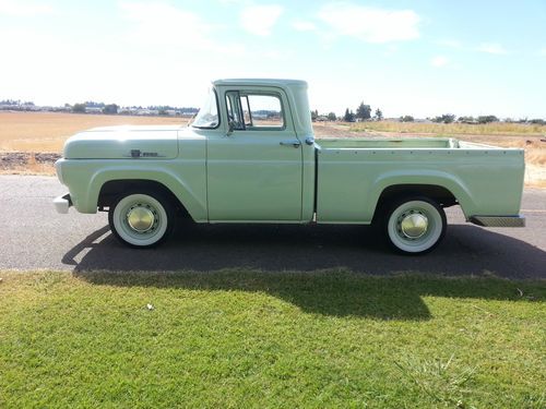 1959 ford f-100 pick up truck short flleetside bed 292 engine 4 speed mint green