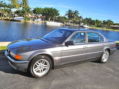 Low reserve*00 bmw 740il*new car trade*ultimate luxury*tons of options