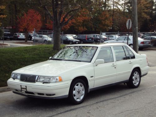 1997 volvo 960 sedan - loaded - runs/drives good -  dependable  - no reserve!