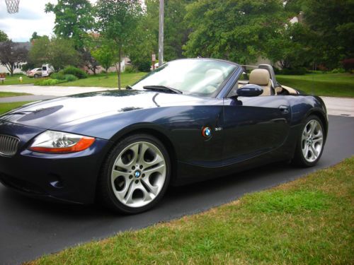 2004 bmw z4, excellent condition, 3.0, sport pkg, navigation, 6 speed,prem sound