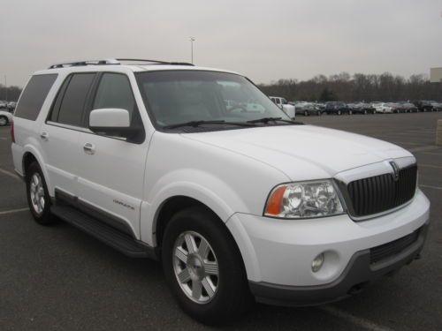 2004 lincoln navigator 4wd -clean -runs strong -7 days no reserve price auction