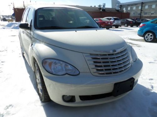 2006 pt cruiser. 4 door car, low reserve, financing available.