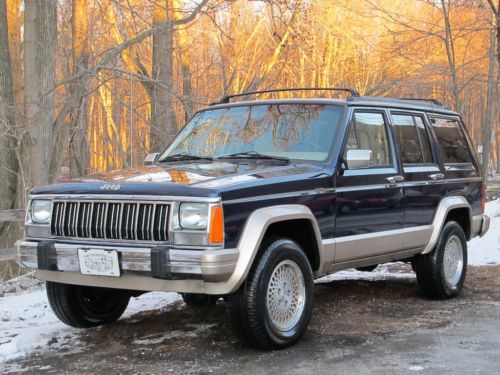 1996 jeep cherokee  ---  country  ---  one owner   --- wood trim    ---   chrome