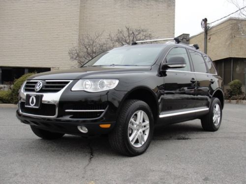 2010 volkswagen touareg v6, loaded with options, just serviced