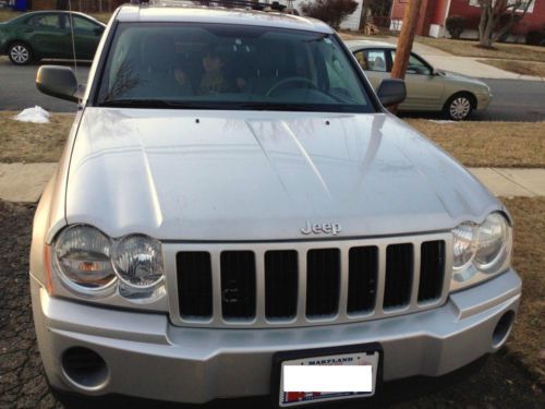 2005 jeep grand cherokee laredo 4x4, 2-owner, no accident, clean carfax