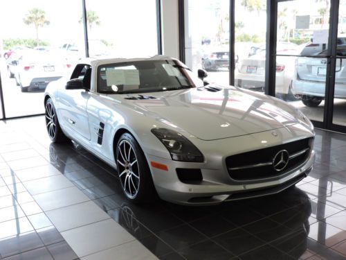Mercedes sls amg clean carfax excellent condition low miles navigation 583hp