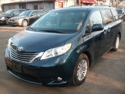 Lo cost 2012 toyota sienna xle
