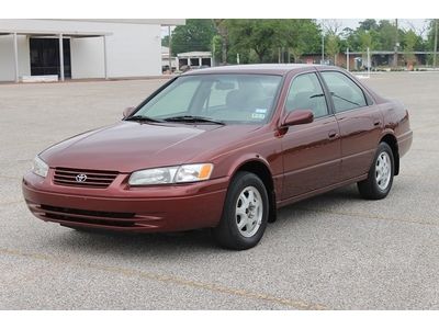 1999 toyota camry le sedan extra clean 4 cylinder gas saver no accident history
