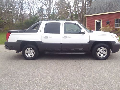 2003 chevrolet avalanche 1500 north face crew cab pickup 4-door 5.3l