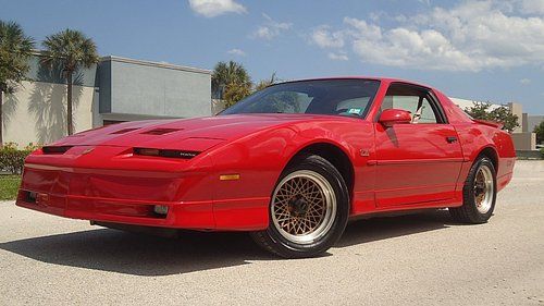 1988 trans am gta 5.7 ltr , only 62k miles, beautiful selling no reserve
