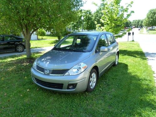 2008 nissan versa sl,auto,one owner,ice cold air,44k miles!!!wow!