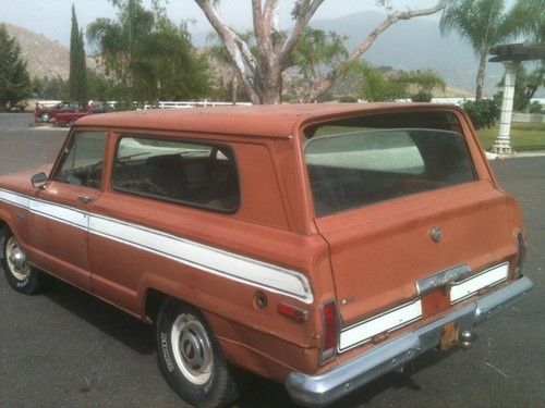 1974 jeep wagoneer 4 speed tranny, 6 cyl eng.