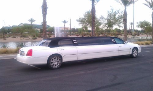 2007 lincoln town car limousine one owner 4.6l no reserve stretch limo 120"