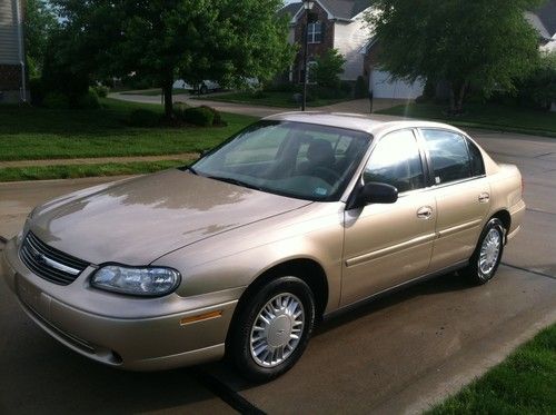 01 chevy malibu**only 74xxx miles!**clean car-fax**passed mo inspections!