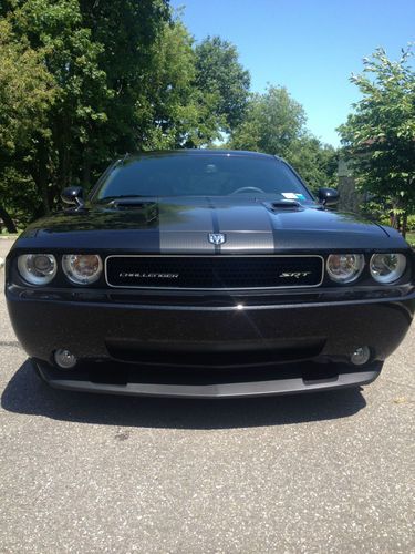 Low mileage dodge challenger