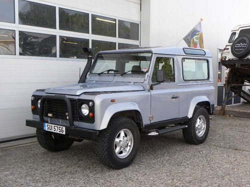 1985 land rover defender 90 sw td5 7-seats low mileage !!