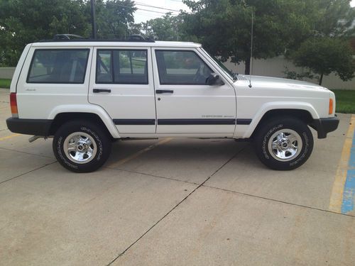 2001 jeep cherokee sport 4x4, 4.0, 56,000 miles! 1-owner carfax certified! wow!